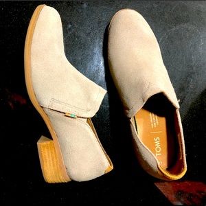 Women’s Toms Shoes